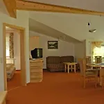 Haus Katharina, Summercard Included كابرون