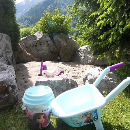 Haus Katharina, Summercard Included شقة