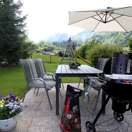 Haus Katharina, Summercard Included شقة كابرون