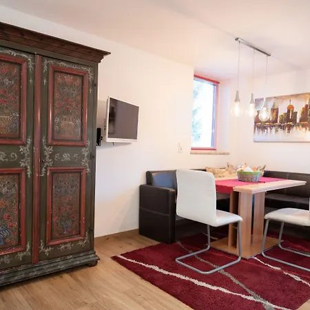 Haus Katharina, Summercard Included شقة *