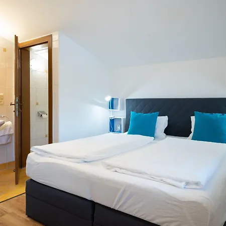 Haus Katharina, Summercard Included شقة