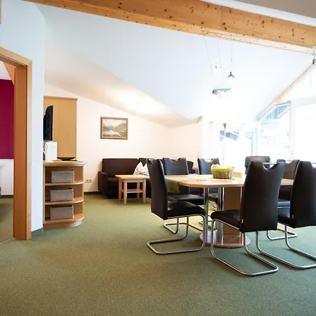Haus Katharina, Summercard Included Apartamento Kaprun