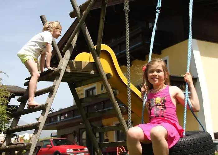 Haus Katharina, Summercard Included 卡普伦